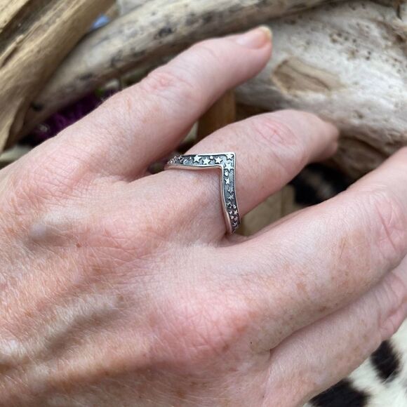 Chevron Stars Sterling Silver Ring Sizes 6-10 - Picture 5 of 5